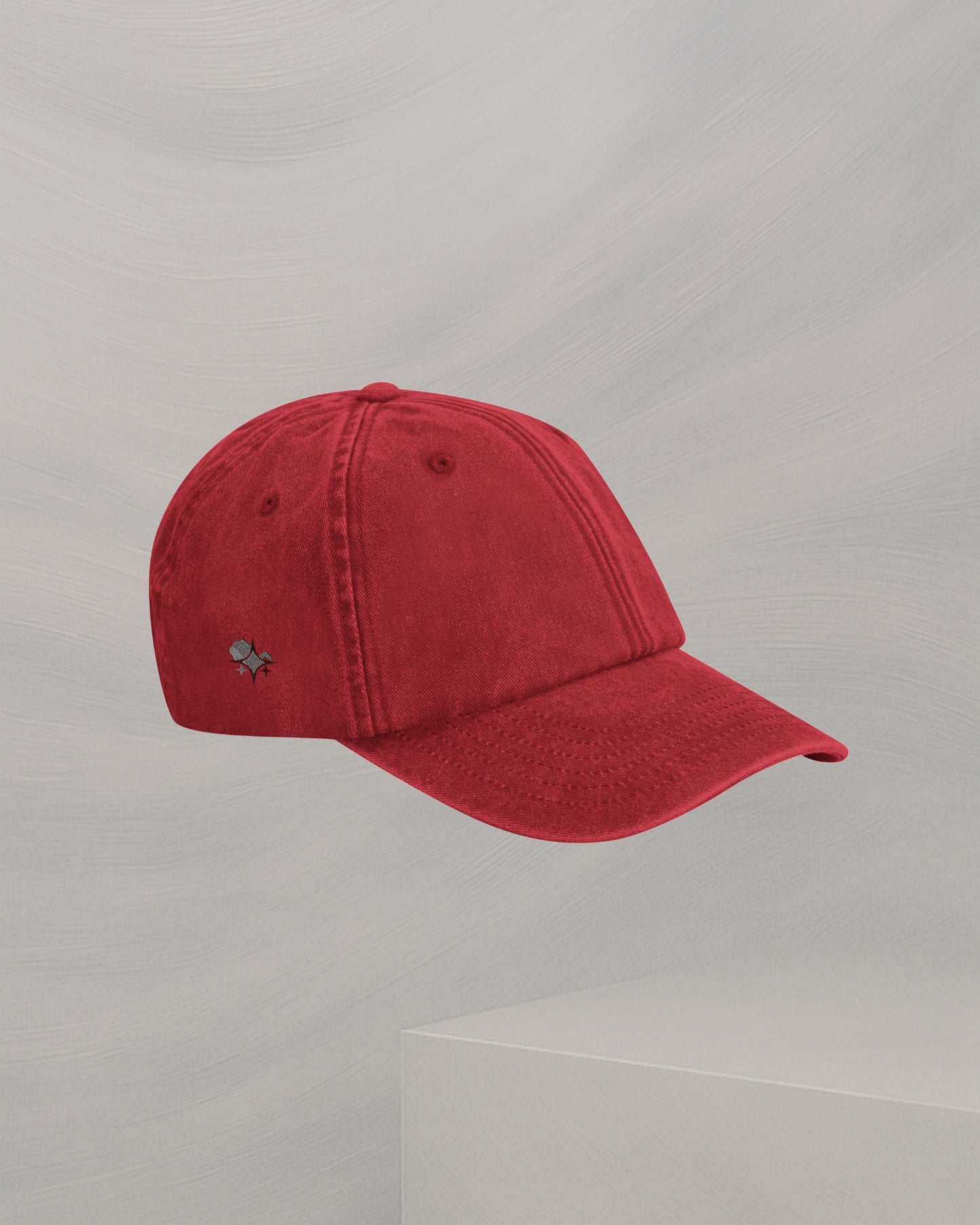 CASQUETTE ROUGE EN COTON BROSSÉ